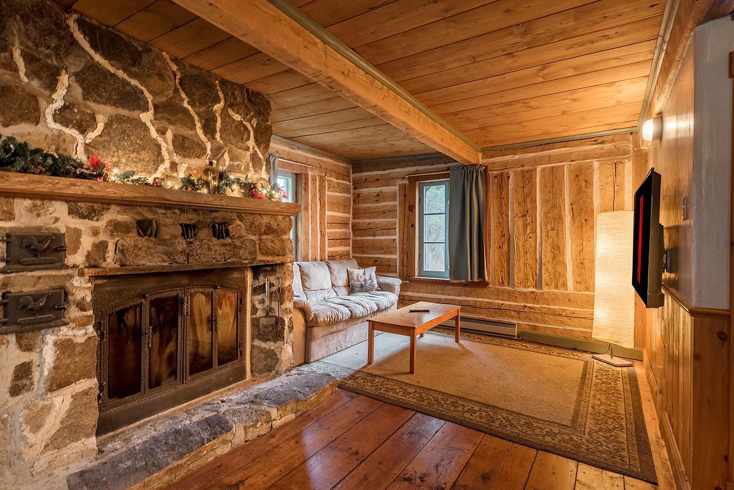 Ancestral Wooden Chalet - St-Gabriel De Brandon Mandeville Екстериор снимка