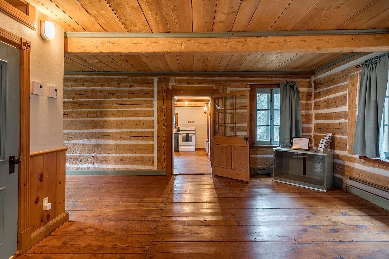 Ancestral Wooden Chalet - St-Gabriel De Brandon Mandeville Екстериор снимка
